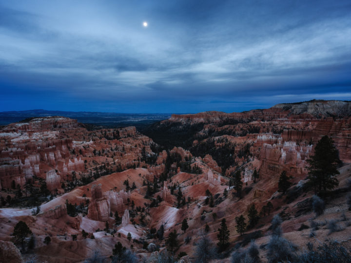 POTD: Hoodoo Moon